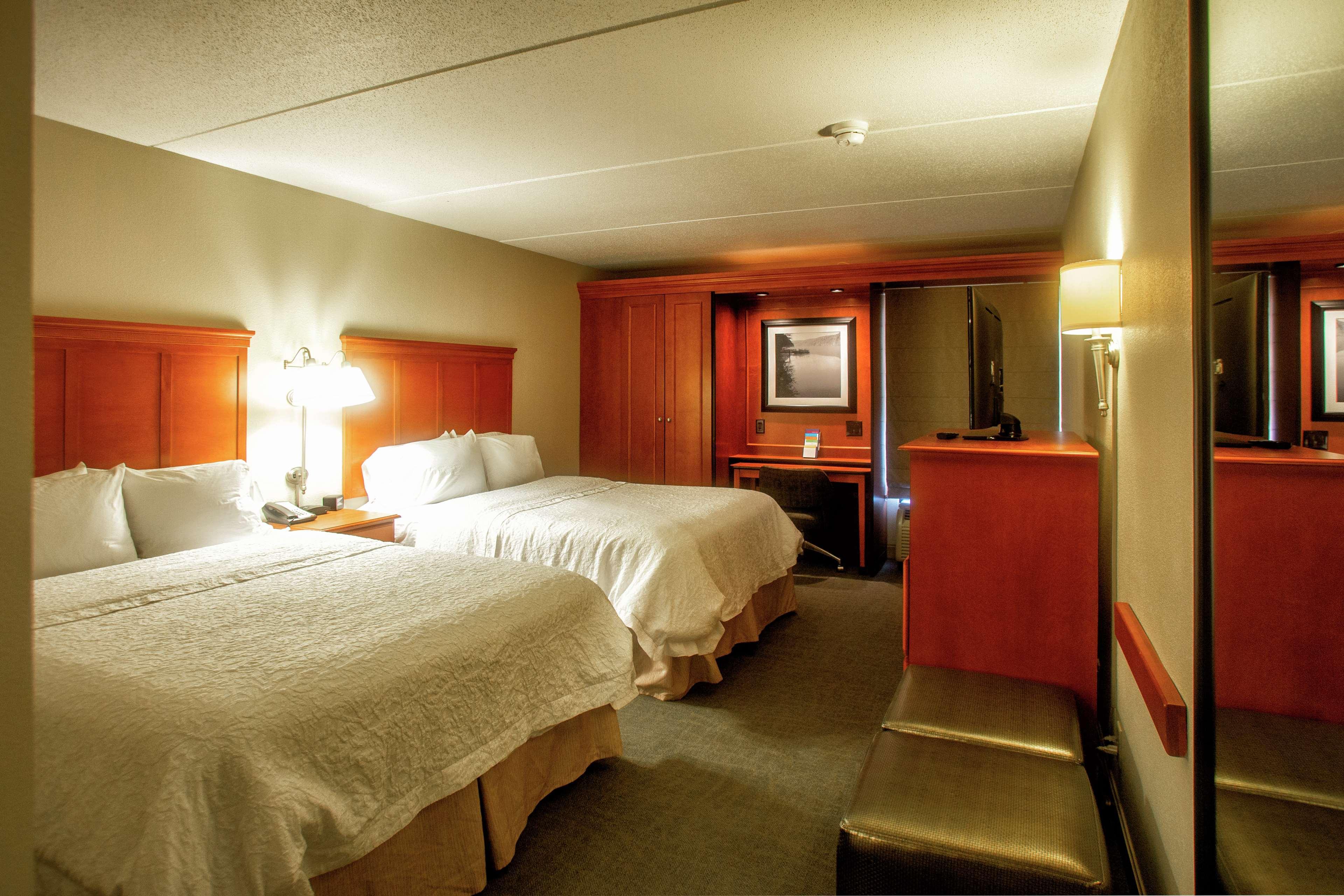 Hampton Inn Wheeling Kültér fotó