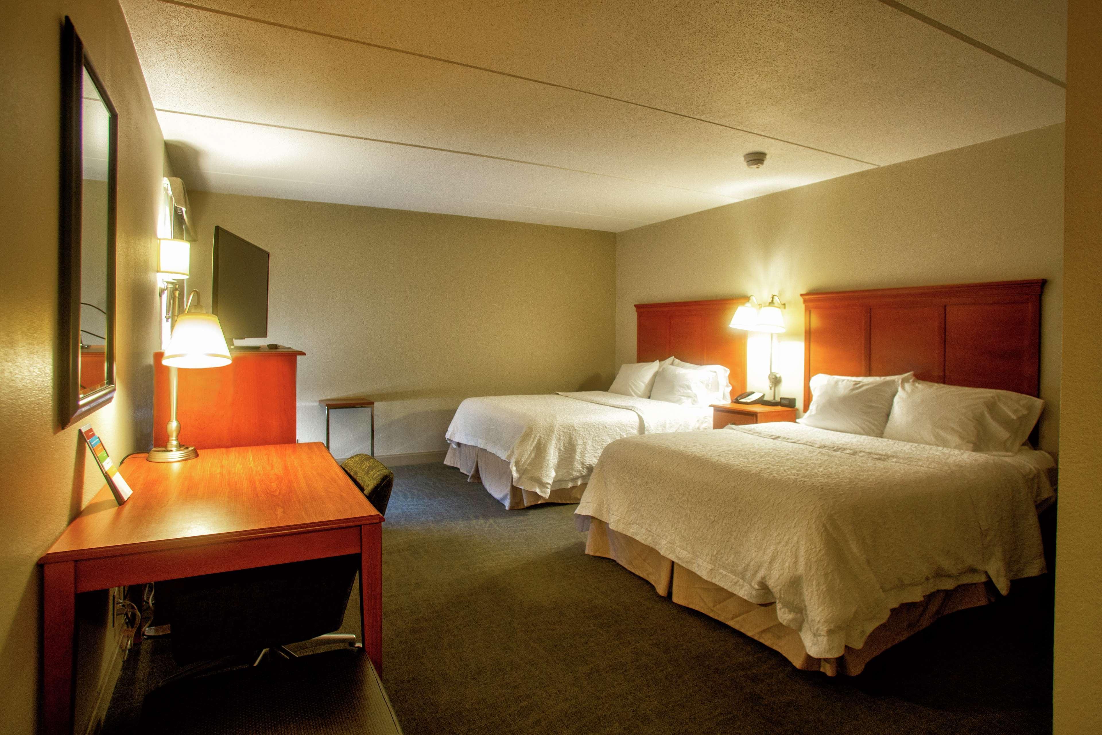 Hampton Inn Wheeling Kültér fotó