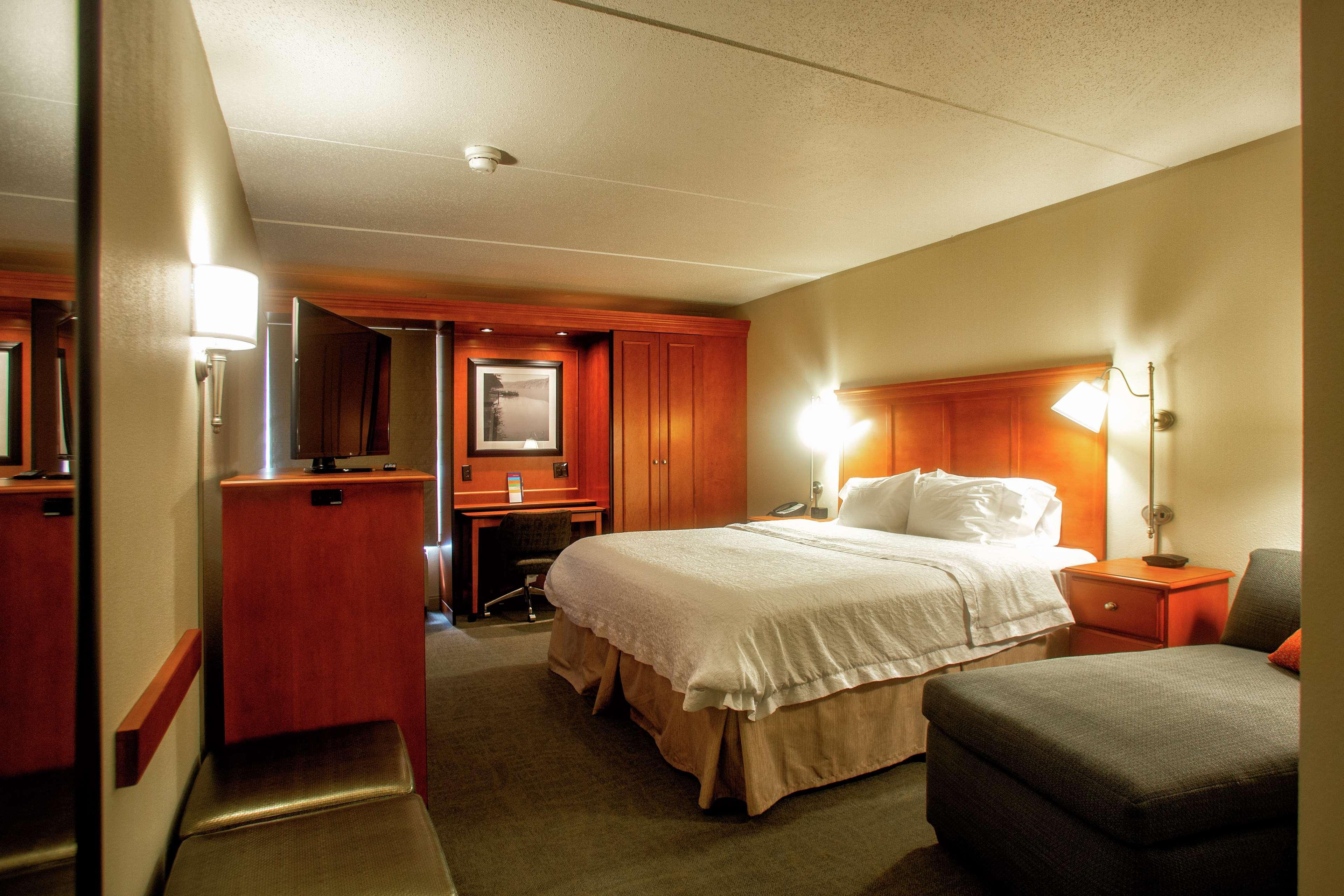 Hampton Inn Wheeling Kültér fotó