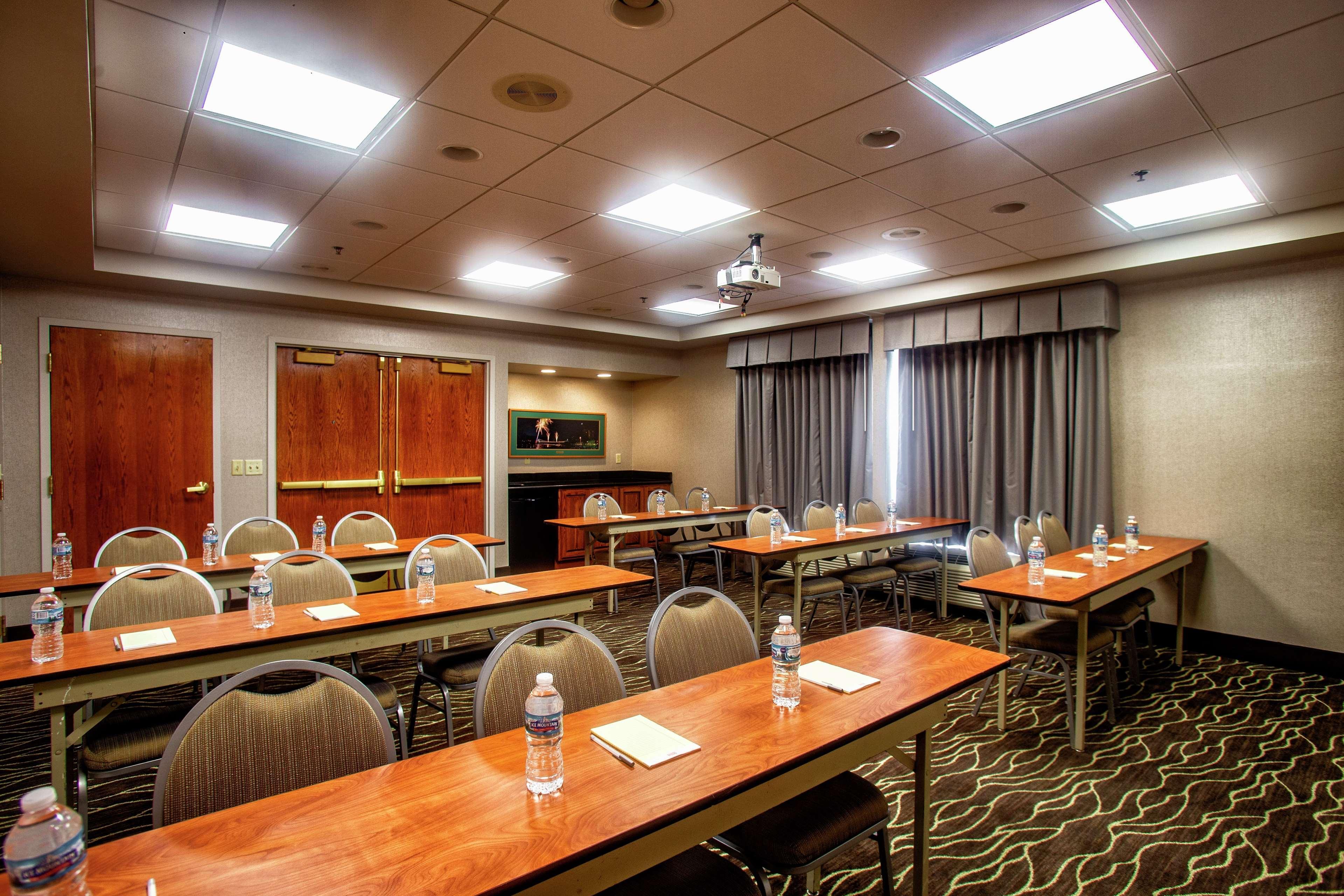 Hampton Inn Wheeling Kültér fotó