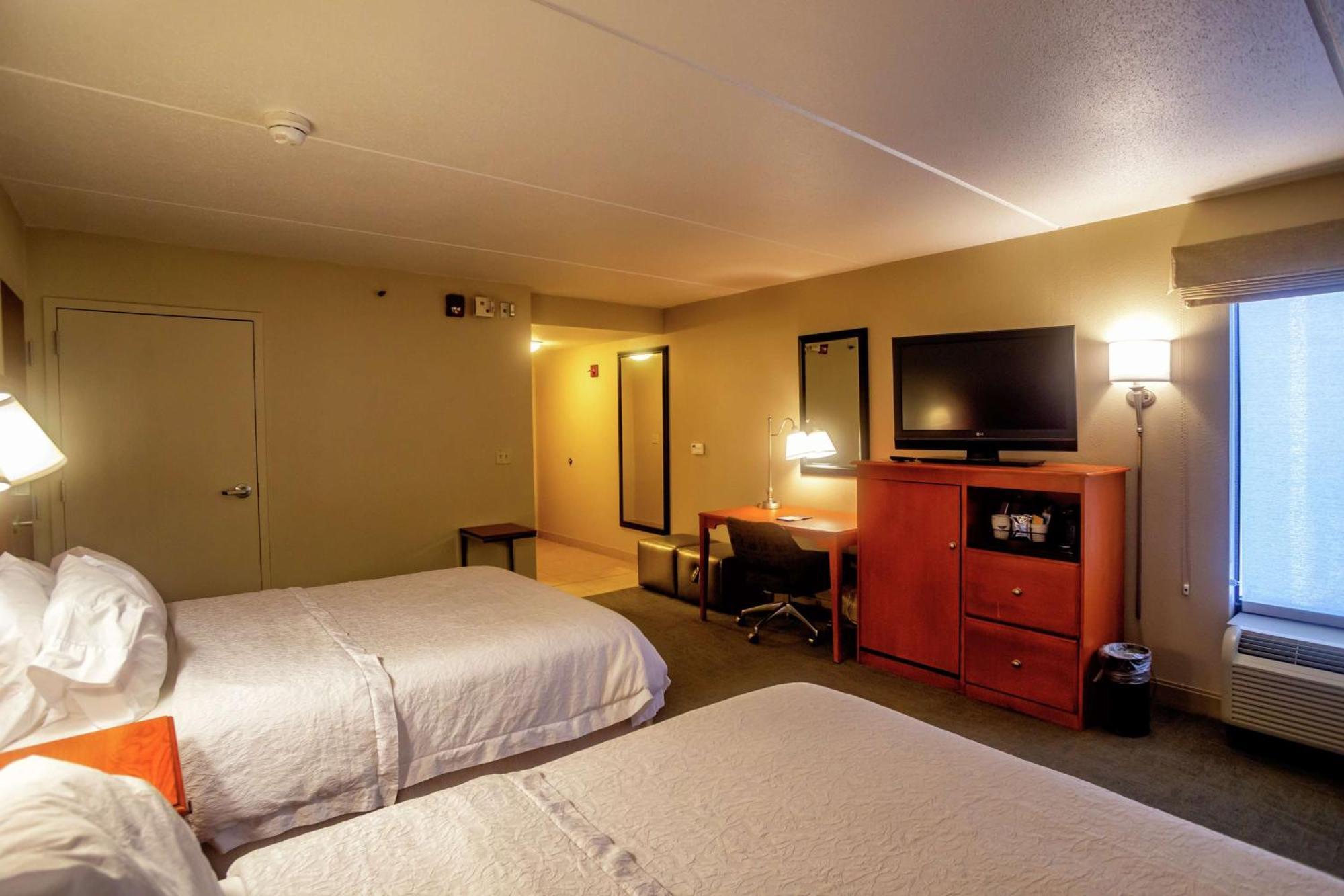 Hampton Inn Wheeling Kültér fotó