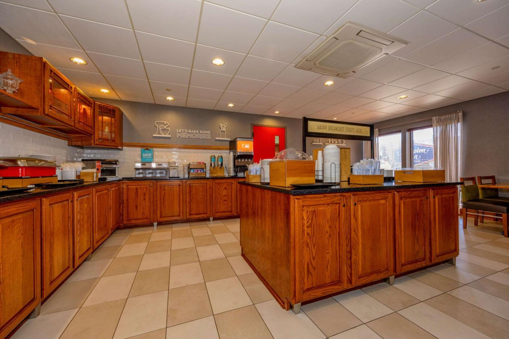 Hampton Inn Wheeling Kültér fotó